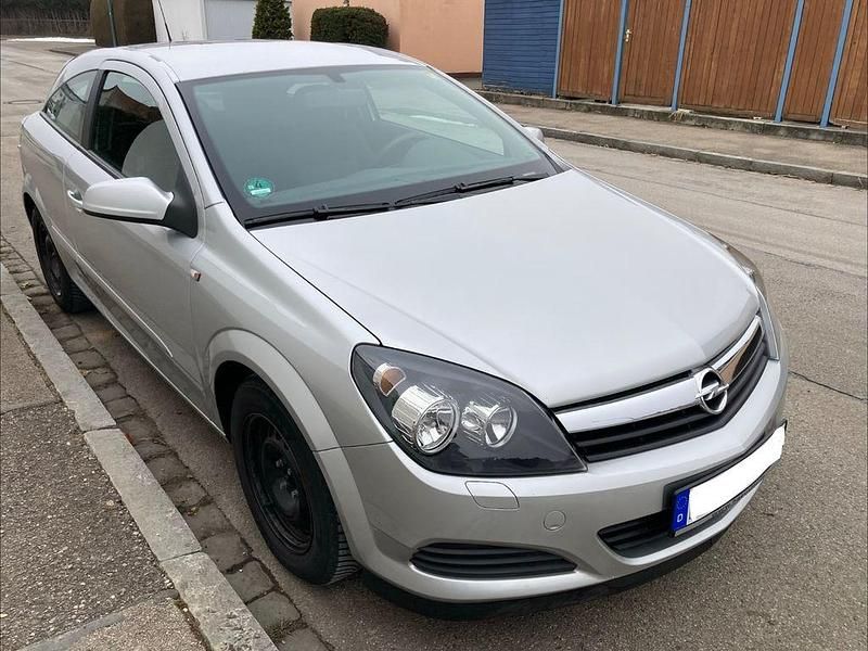 Gebraucht Opel Astra GTC 105 PS (77 kW) 2006 Silber Limousine