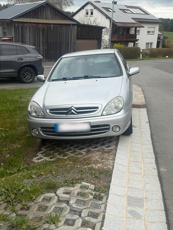 Second-hand Citroën Xsara 75 CP (55 kW) 2003 Gri Hatchback