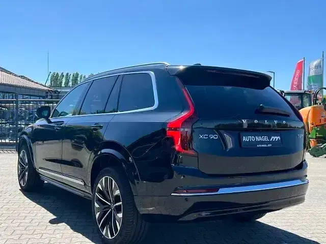 Neu Volvo XC90 Plus 455 PS (334 kW) 2026 Schwarz SUV