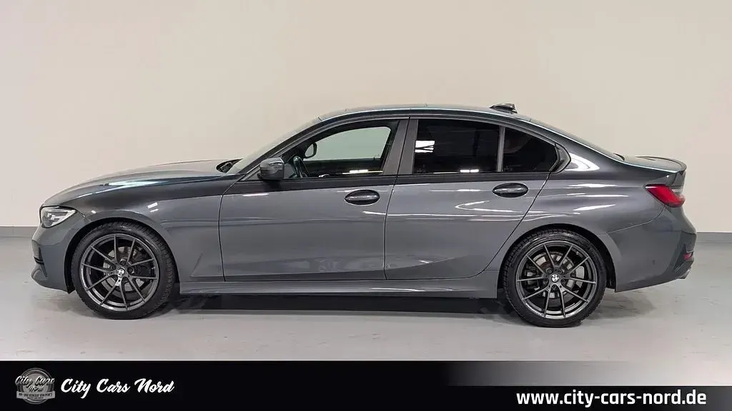 Gebraucht BMW 320 Performance 190 PS (139 kW) 2019 Grau Limousine