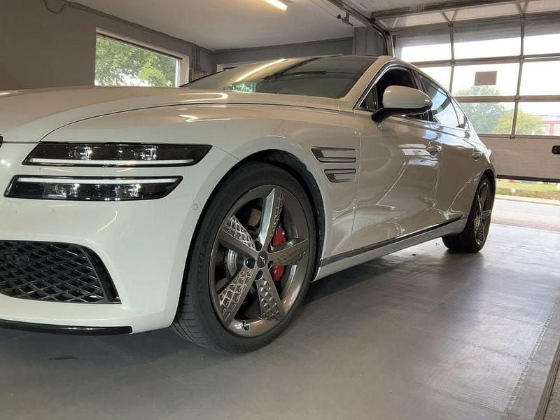 Weiß Gebraucht 2024 Genesis G80 Sport Limousine | 44.950 € (Guter Preis) - Bild 1/3