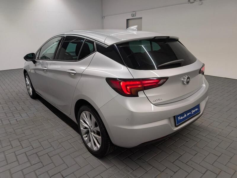 Gebraucht Opel Astra Innovation 150 PS (110 kW) 2016 Silber (argon silber met.) Limousine