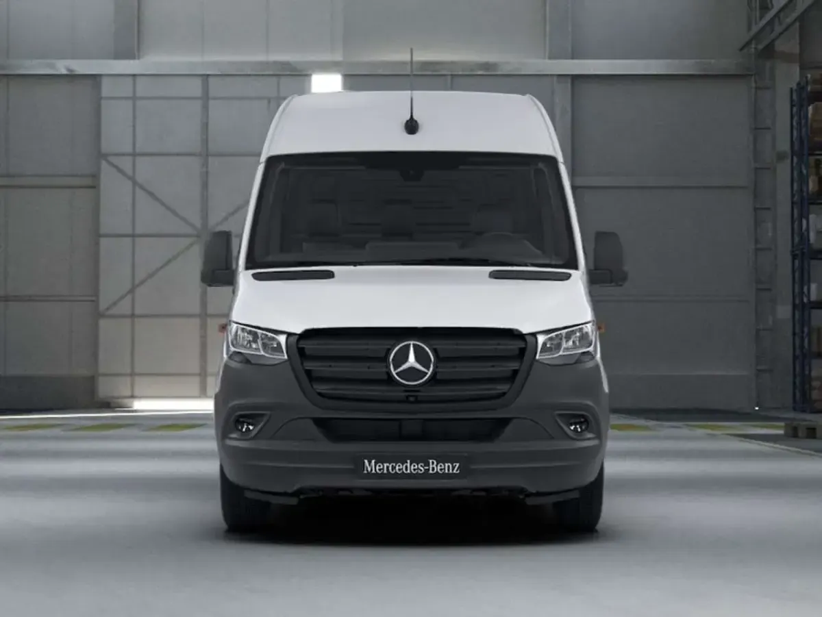Gebraucht Mercedes Sprinter 170 PS (125 kW) 2024 Arktikweiss Van