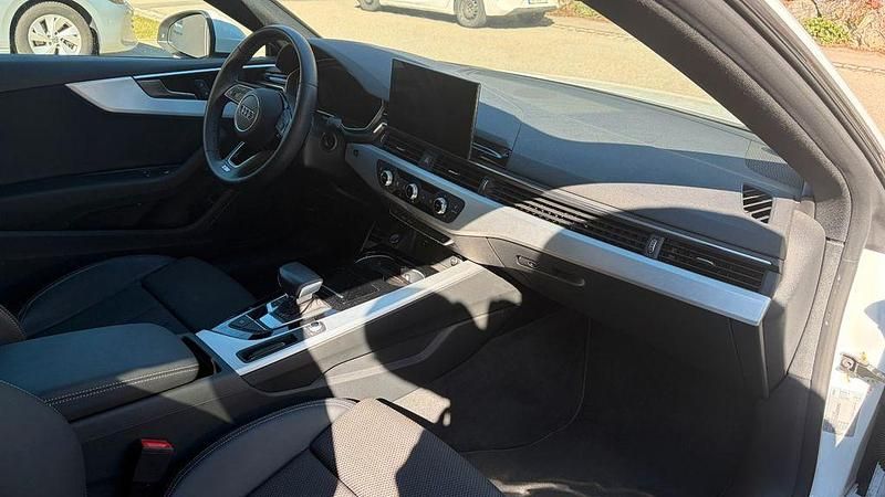 Gebraucht Audi A5 S-Line 163 PS (119 kW) 2022 Weiß Coupé