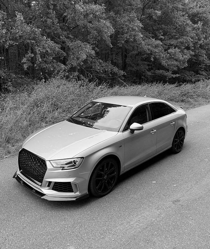 Silber Gebraucht 2017 Audi A3 Sport Limousine | 19.999 € - Bild 1/4