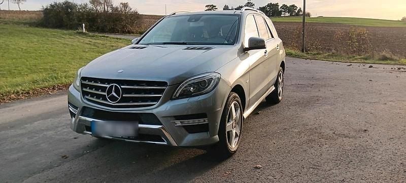 Gebraucht Mercedes ML250 204 PS (150 kW) 2012 Grau SUV