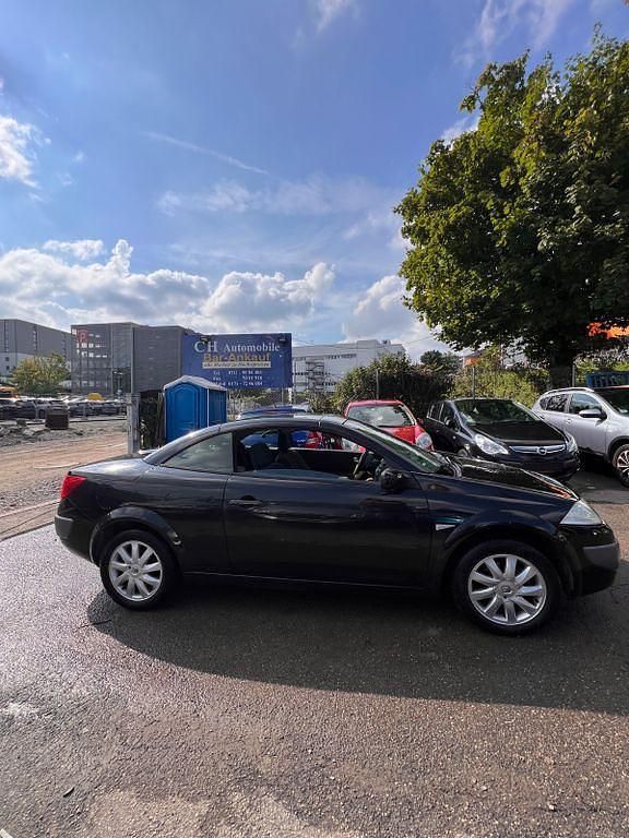 Gebraucht Renault Mégane Cabriolet Dynamique 111 PS (81 kW) 2007 Schwarz Cabrio