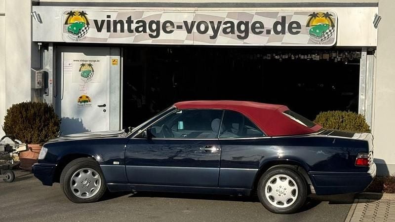 Gebraucht Mercedes 200 136 PS (100 kW) 1997 Blau Cabrio
