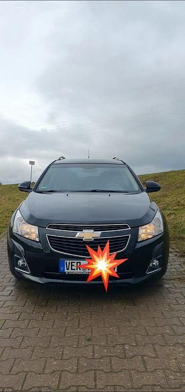 Schwarz Gebraucht 2013 Chevrolet Cruze Limousine | 4.400 € (Fairer Preis) - Bild 1/4
