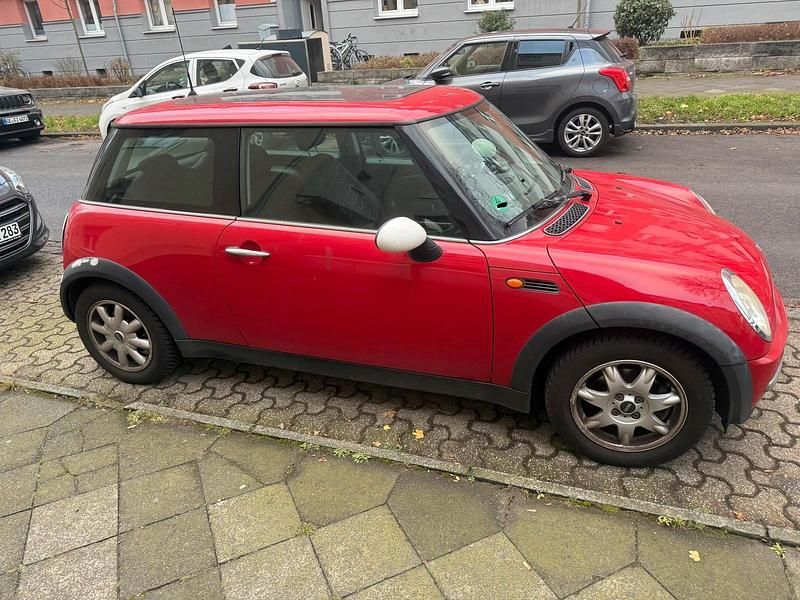 Usata Mini ONE 90 CV (66 kW) 2003 Rosso Utilitaria