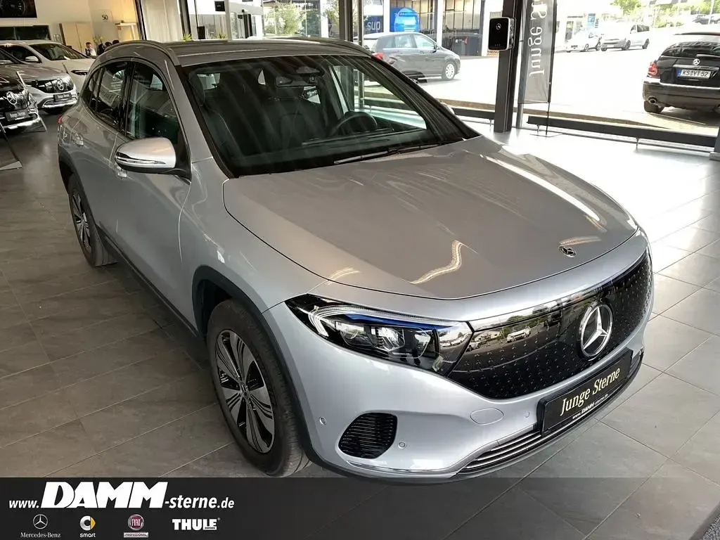 Gebraucht Mercedes EQA300 Progressive 167 kW (228 PS) 2025 Silber SUV