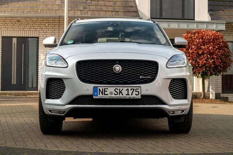 Usata Jaguar E-Pace R-Dynamic 249 CV (183 kW) 2018 Argento SUV