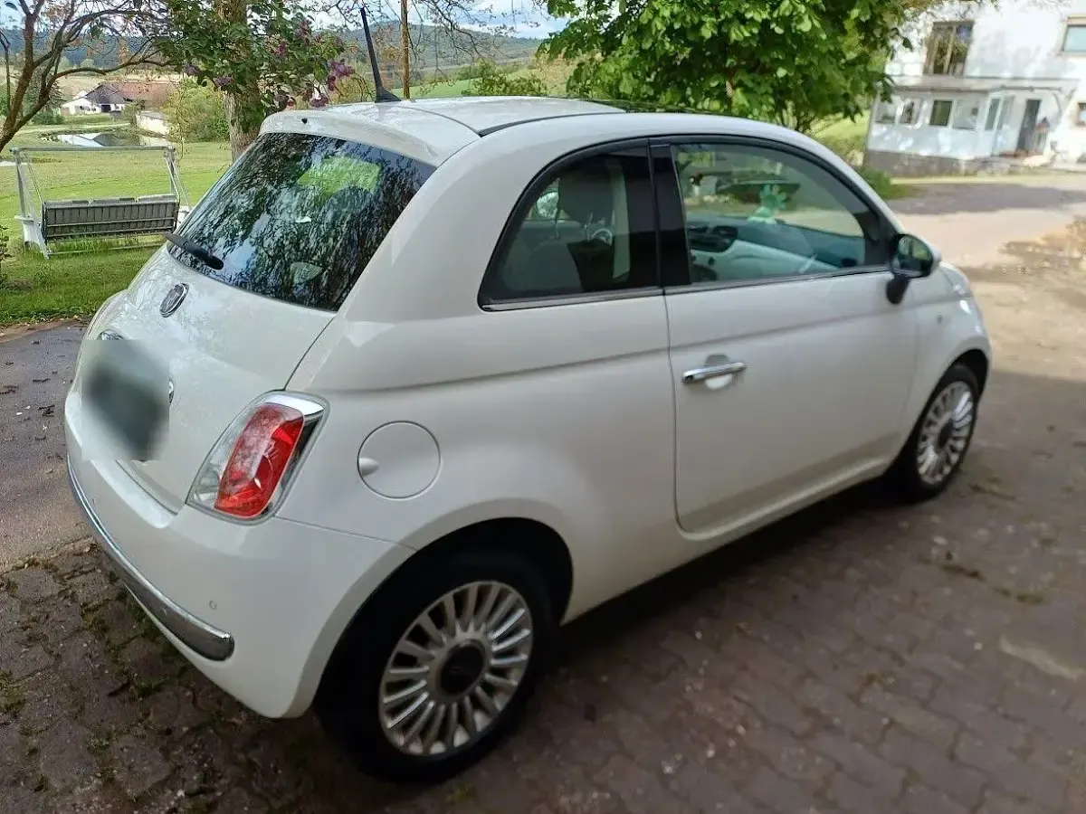 Gebraucht Fiat 500 Lounge 86 PS (63 kW) 2013 Weiß Kleinwagen