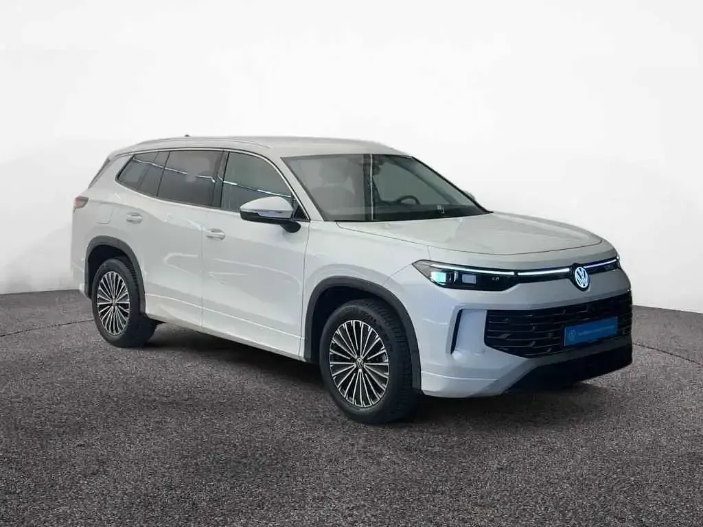 Gebraucht VW Tayron Elegance 204 PS (150 kW) 2025 Oryxweiß perlmutteffekt SUV