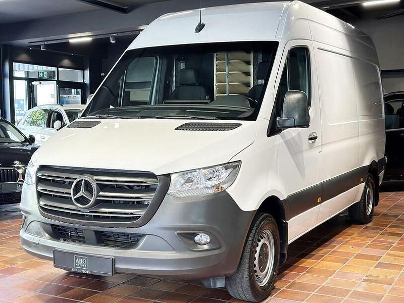 Gebraucht Mercedes Sprinter 163 PS (119 kW) 2020 Arktikweiß mb 9147 Van