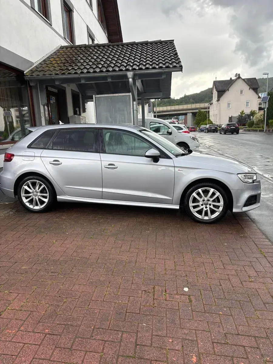Gebraucht Audi A3 S-Line 150 PS (110 kW) 2018 Grau Limousine