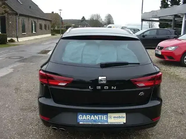 Gebraucht Seat Leon FR 150 PS (110 kW) 2018 Mitternachtsschwarz Kombi
