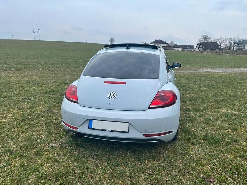 Gebraucht VW Beetle 105 PS (77 kW) 2017 Weiß Kleinwagen