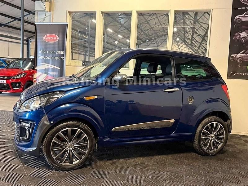 Second-hand Ligier JS50 2018 Albastru Hatchback