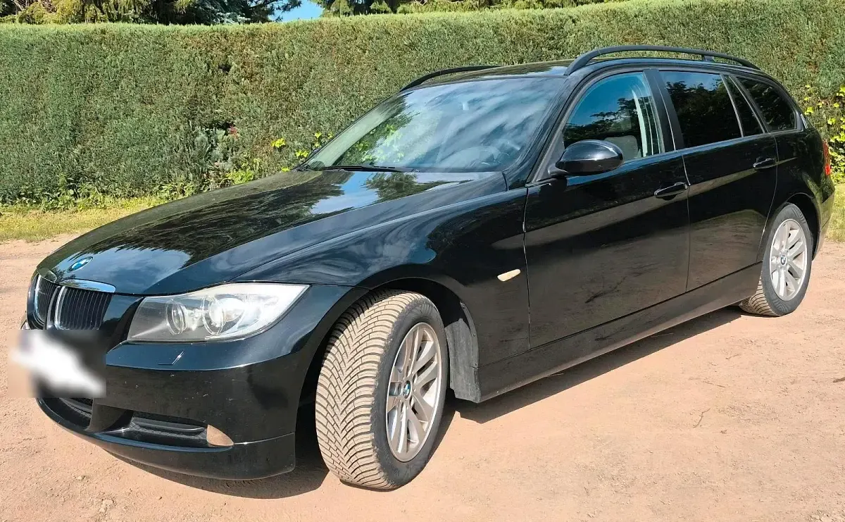 Gebraucht BMW 320 150 PS (110 kW) 2008 Schwarz Kombi