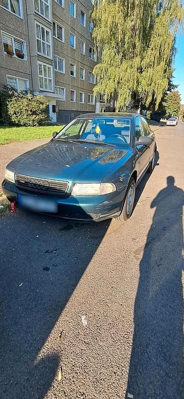 Gebraucht Audi A4 125 PS (91 kW) 1996 Grün Limousine