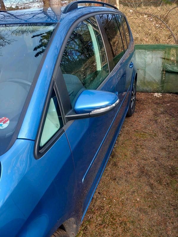 Gebraucht VW Touran 105 PS (77 kW) 2013 Blau Van / Kleinbus