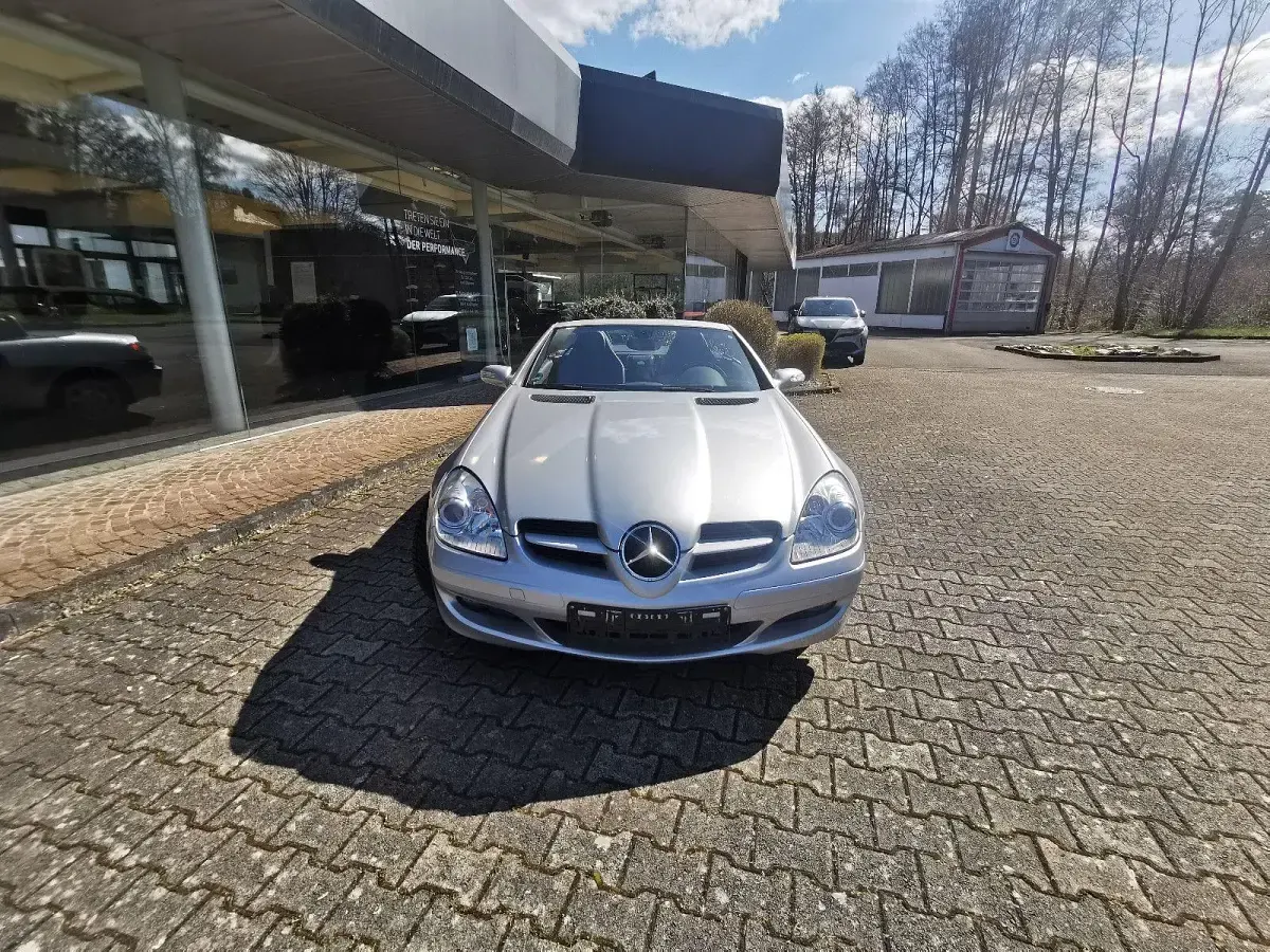 Gebraucht Mercedes SLK200 163 PS (119 kW) 2007 Silber Cabrio