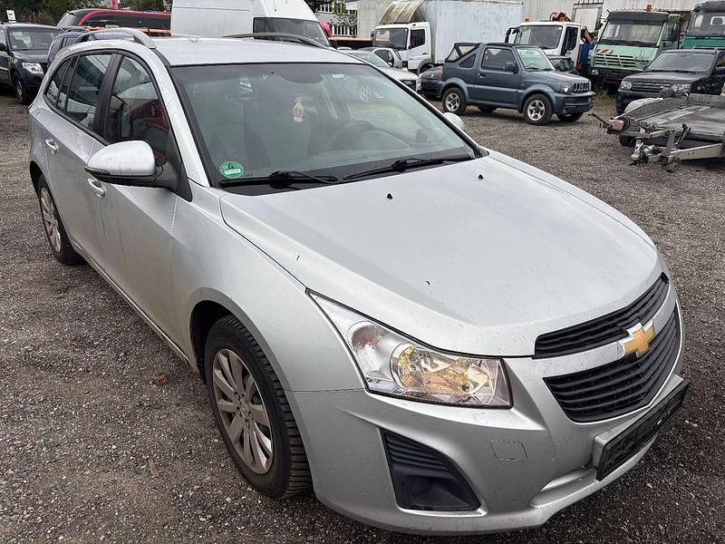 Gebraucht Chevrolet Cruze LS 124 PS (91 kW) 2014 Silber Kombi