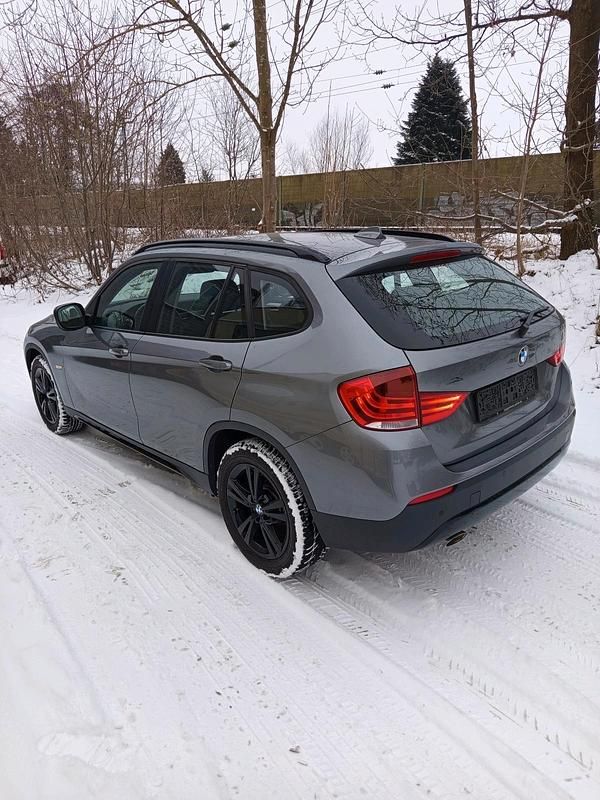 Gebraucht BMW X1 176 PS (129 kW) 2012 Blau SUV