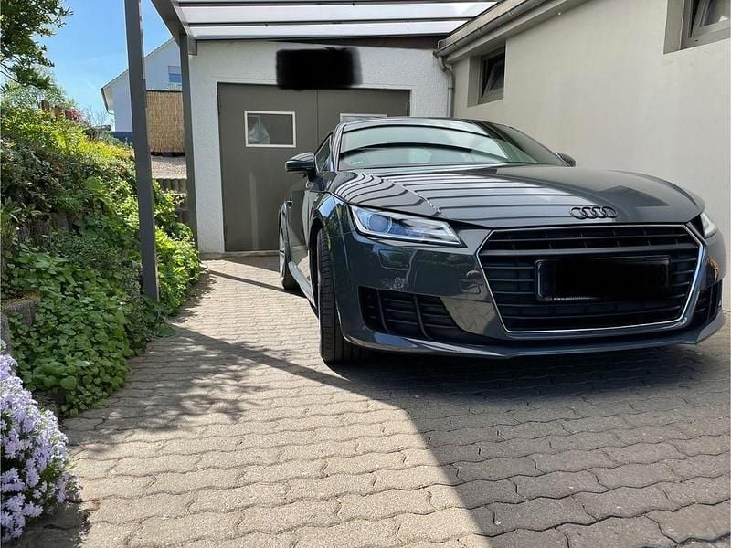 Grau Gebraucht 2015 Audi TT Ambiente Coupé | 18.750 € (Superpreis) - Bild 1/4