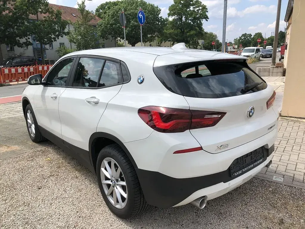 Gebraucht BMW X2 Advantage 231 PS (169 kW) 2023 Alpinweiss iii SUV