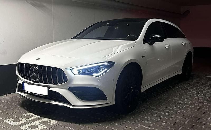 Weiß Gebraucht 2020 Mercedes CLA250e Shooting Brake AMG line Kombi | 27.800 € (Fairer Preis) - Bild 1/4