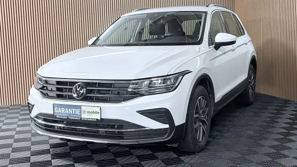 Gebraucht VW Tiguan Life 150 PS (110 kW) 2022 Pure white SUV