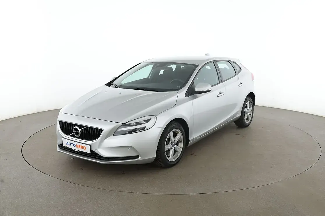 Gebraucht Volvo V40 Momentum 150 PS (110 kW) 2018 Kombi