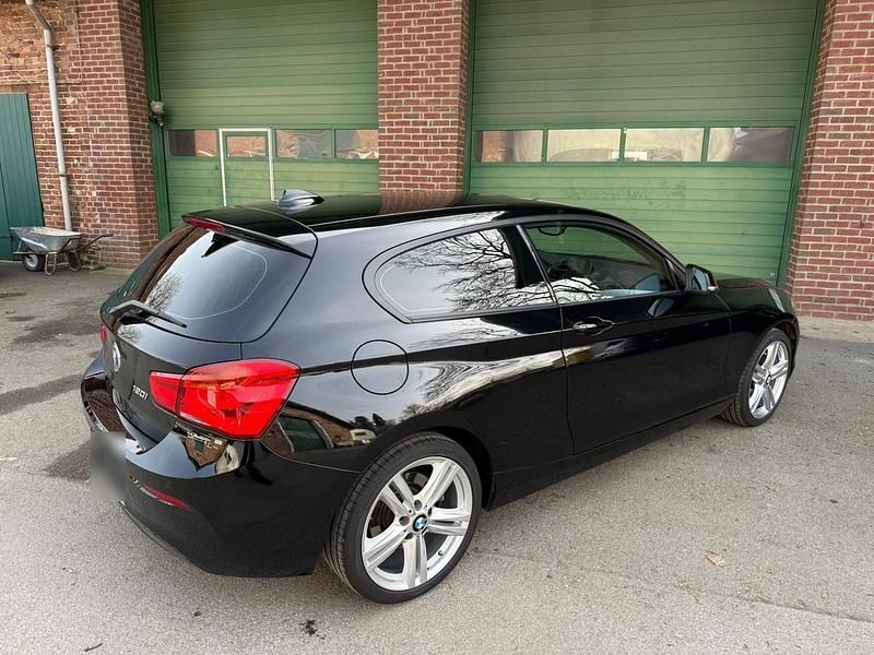 Gebraucht BMW 120 Advantage 184 PS (135 kW) 2017 Schwarz Kleinwagen