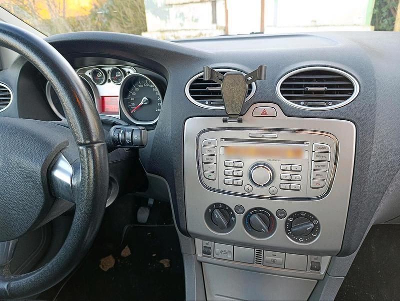 Gebraucht Ford Focus Cabriolet 160 PS (117 kW) 2009 Silber Cabrio