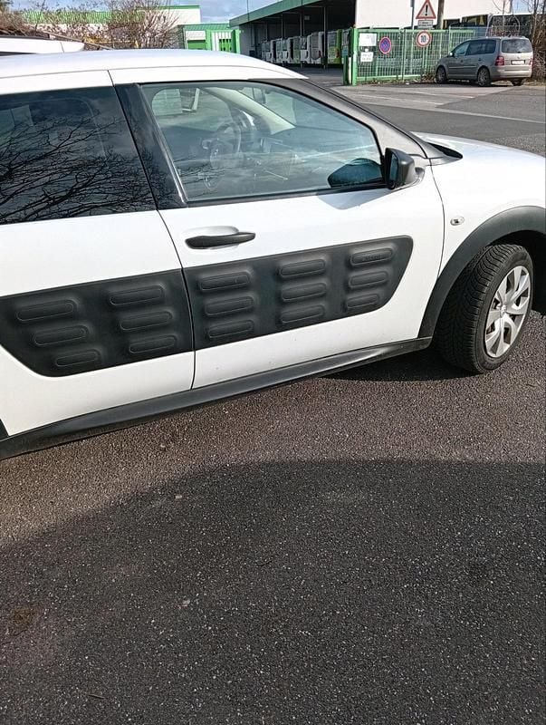 Second-hand Citroën C4 Cactus 82 CP (60 kW) 2015 Alb Hatchback