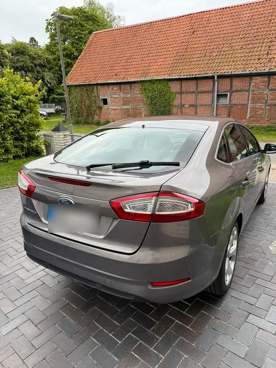 Gebraucht Ford Mondeo 140 PS (102 kW) 2014 Limousine