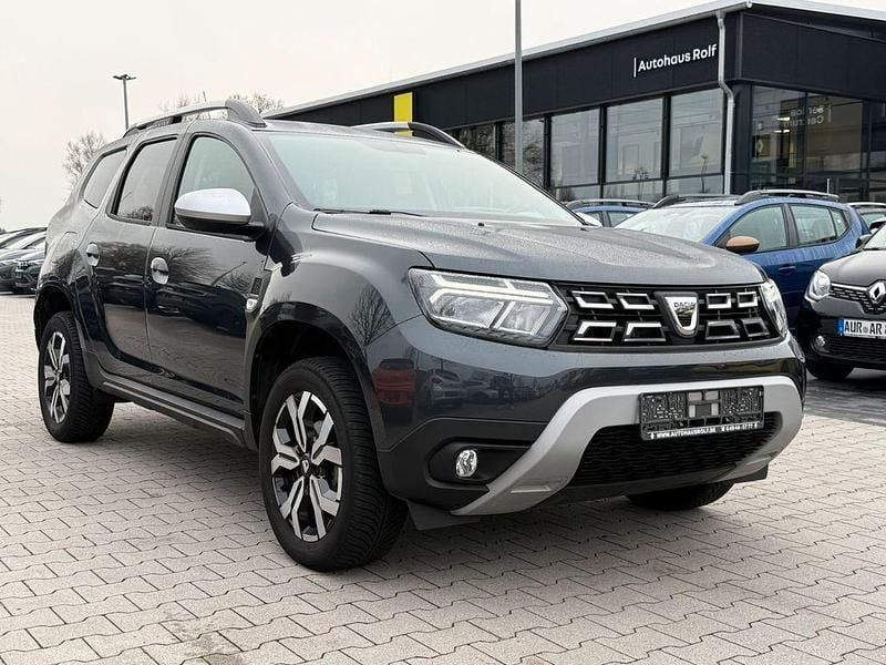 Grau Gebraucht 2022 Dacia Duster Prestige SUV | 15.990 € (Guter Preis) - Bild 1/4