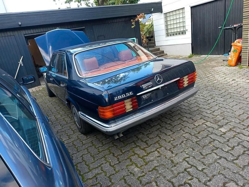 Gebraucht Mercedes E280 1982 Blau Limousine