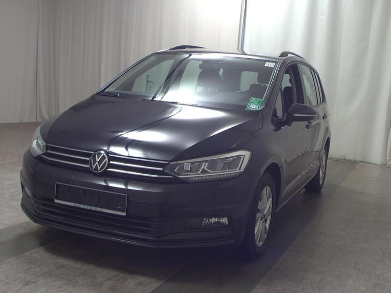 Gebraucht VW Touran Comfortline 150 PS (110 kW) 2021 Schwarz Van / Kleinbus