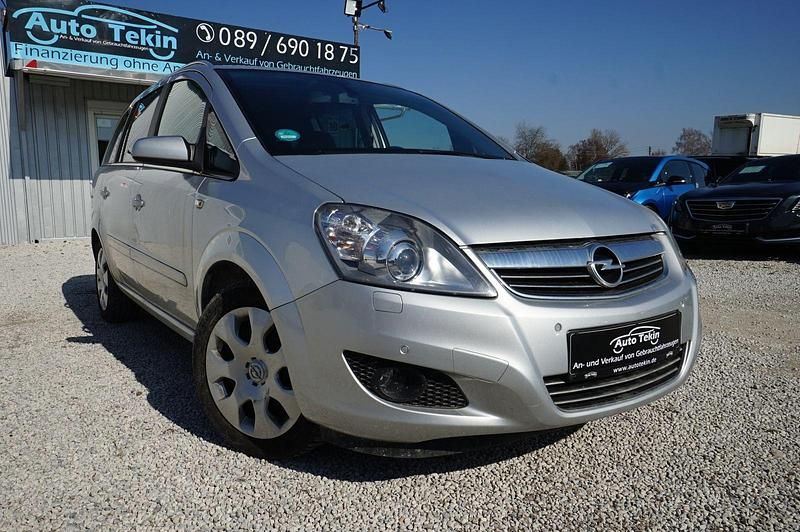 Gebraucht Opel Zafira Innovation 140 PS (102 kW) 2009 Argon silber/ice silver (m2) Van / Kleinbus