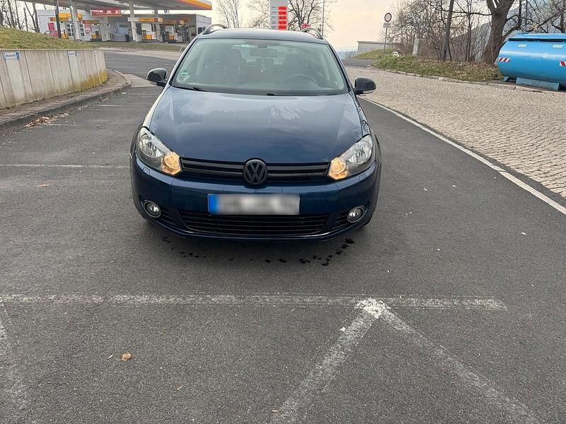 Gebraucht VW Golf VII Match 140 PS (102 kW) 2012 Blau Kombi