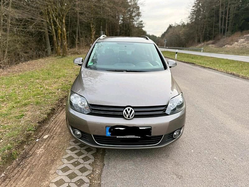 Gebraucht VW Golf Plus Cross 102 PS (75 kW) 2009 Braun Van / Kleinbus