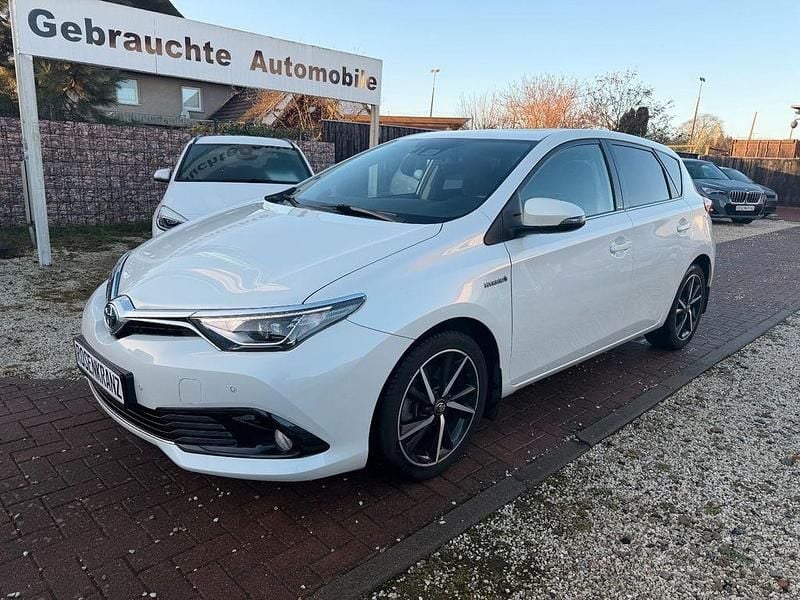 Gebraucht Toyota Auris Hybrid Edition-S 99 PS (72 kW) 2017 Weiß Limousine