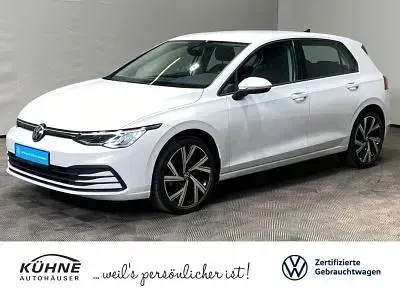Gebraucht VW Golf VIII Life 150 PS (110 kW) 2022 Limousine