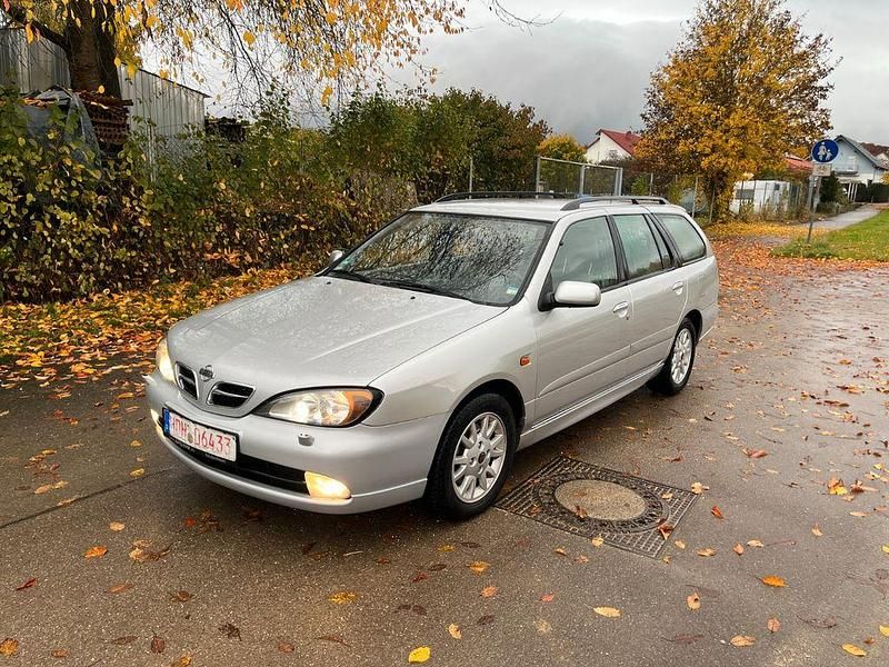 Silber Gebraucht 2000 Nissan Primera Limousine | 3.099 € - Bild 1/4