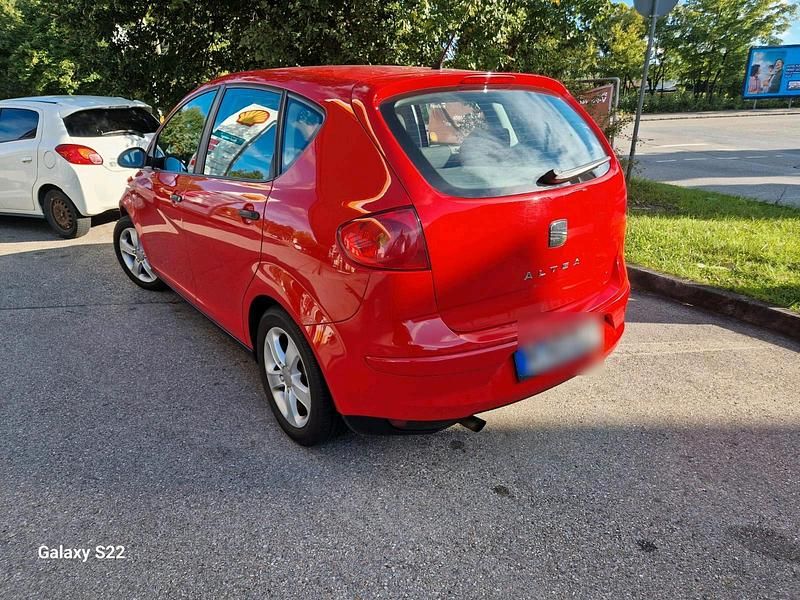 Rot Gebraucht 2008 Seat Altea Van / Kleinbus | 3.200 € - Bild 1/4