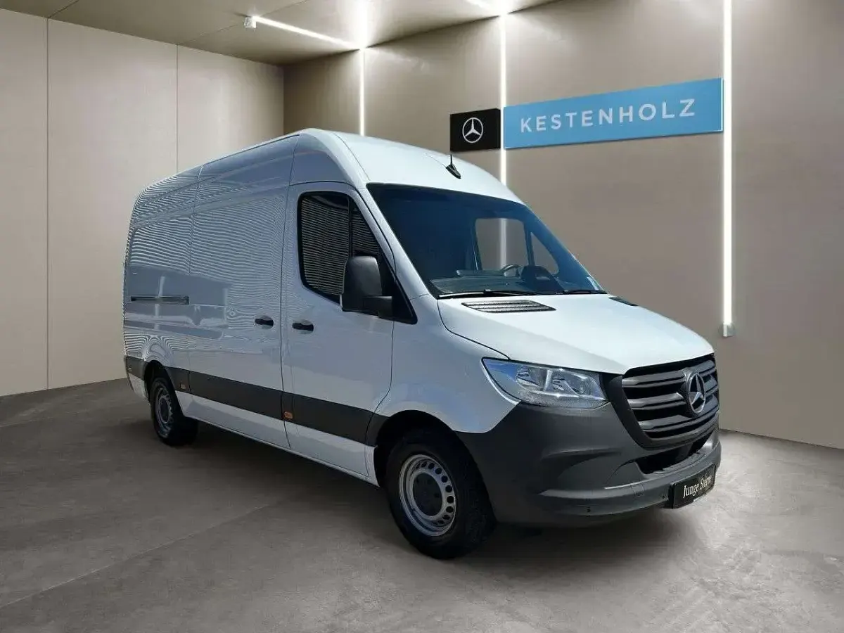 Gebraucht Mercedes Sprinter 170 PS (125 kW) 2025 Weiß Van