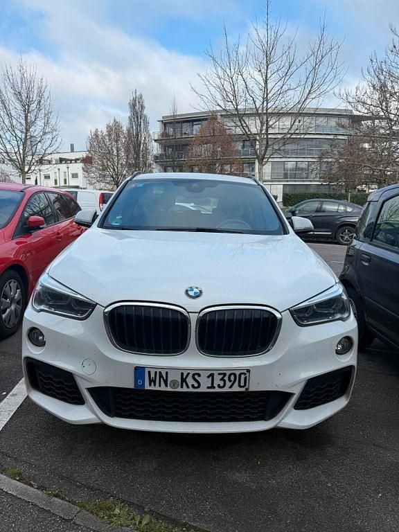 Weiß Gebraucht 2017 BMW X1 M Sport SUV | 17.100 € (Fairer Preis) - Bild 1/4